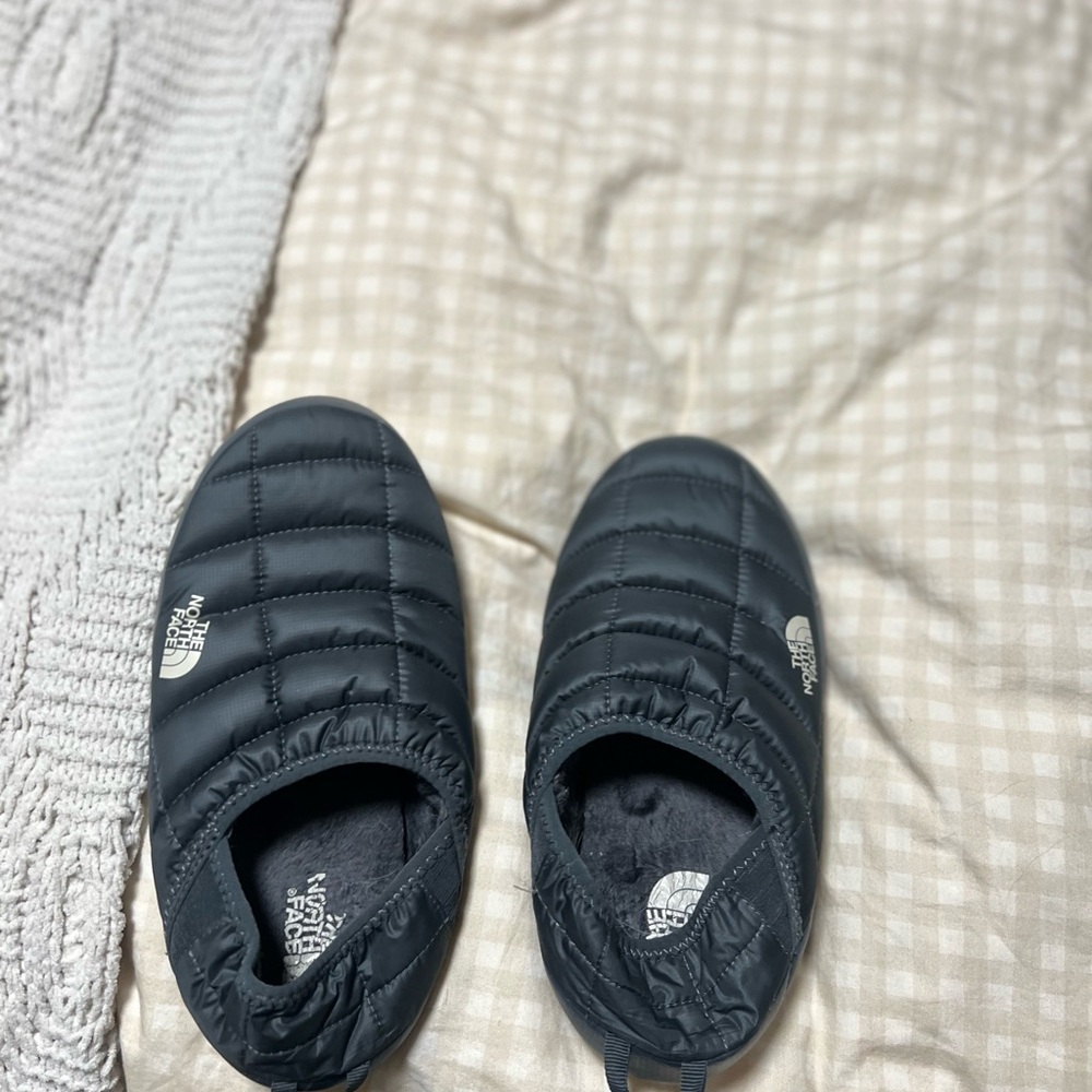 The North Face Thermoball Slip-On Shoes/slippers